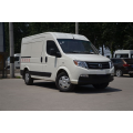 Multi-Style Dongfeng Cargo Van in der Fabrik